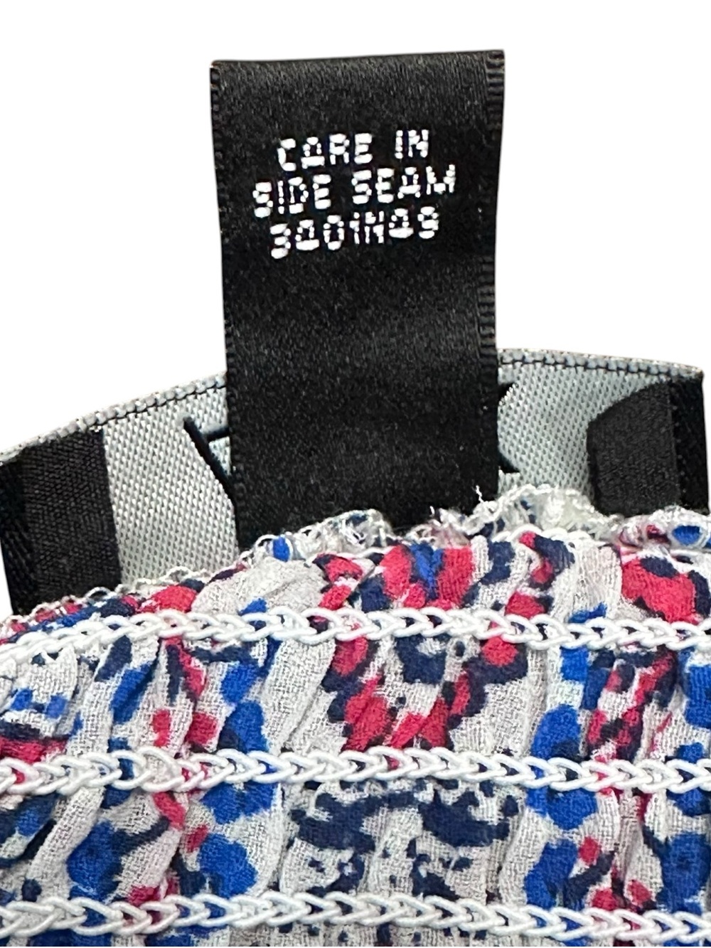 Alyx Women’s 1X Boho Peasant Blouse Blue Red Paisley Smocked Off Shoulder NWT - Picture 8 of 15